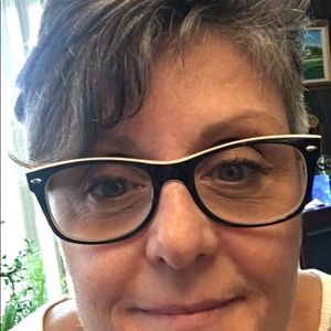 Meet your Posher, Ellen